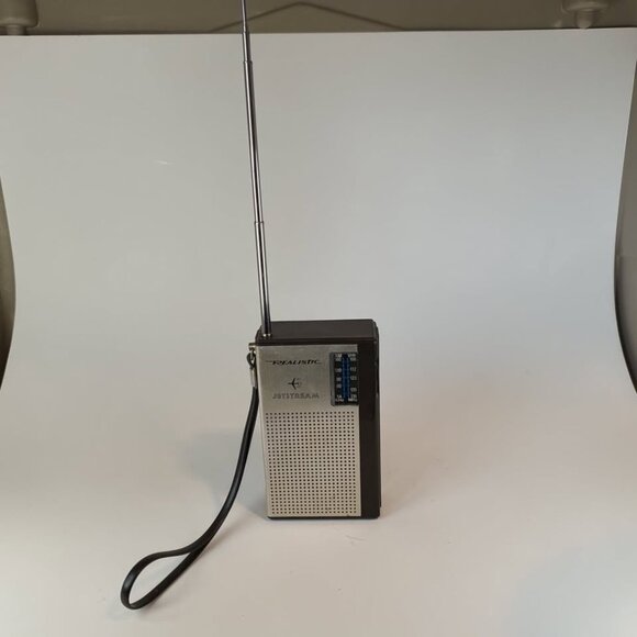 Vintage Realistic Jetstream Radio Shack AM/VHF Handheld Portable Personal Radio - Picture 7 of 7